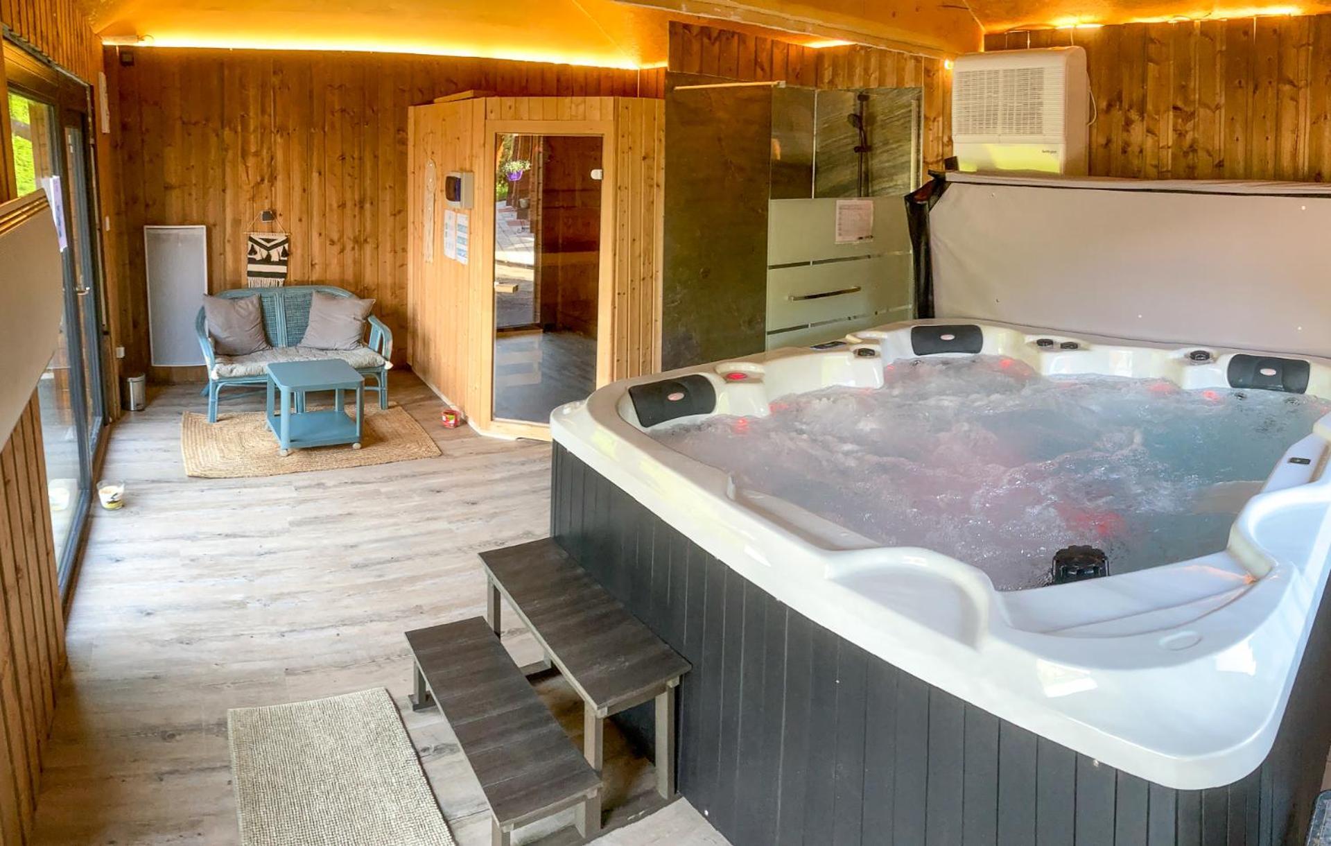 Chalet La Calougeotte, Jardin, Spa Et Sauna Prives Le Ménil Kültér fotó